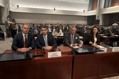 Flávio Bolsonaro muda discurso e pede aos EUA que não apliquem tarifa contra o Brasil