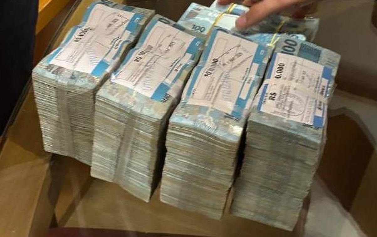 Dinheiro encontrado durante a operação - Foto: Divulgação/PF