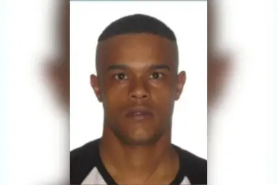 Foragido por matar namorada a facadas é morto em confronto com policiais