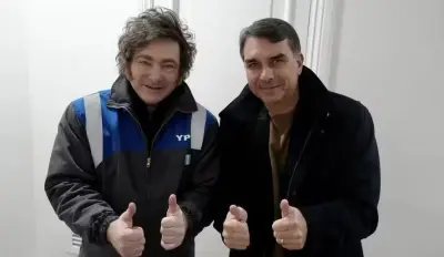 Flávio Bolsonaro articula encontro privado com Javier Milei; saiba os detalhes