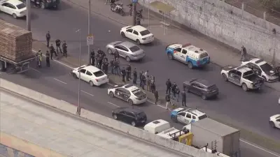 Policiais são baleados durante emboscada por traficantes no Rio