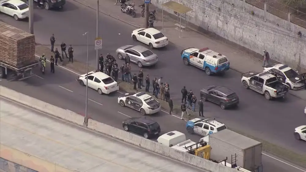Dois policiais foram baleados em emboscada (Foto: Reprodução / TV Globo)