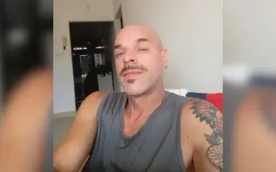 Professor é encontrado morto em casa após marcar encontro por aplicativo