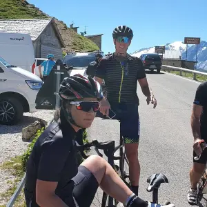 Influenciadora morre após acidente ex-atleta olímpico durante lua de mel