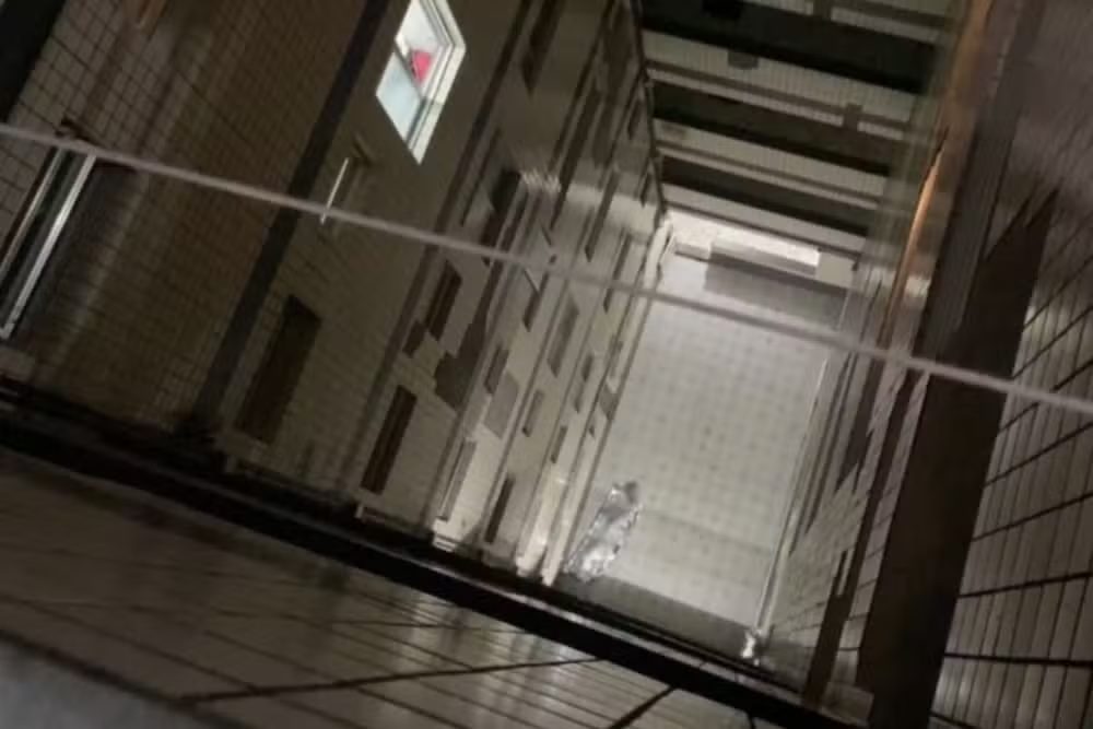 Menina despencou de 30 metros de altura 
