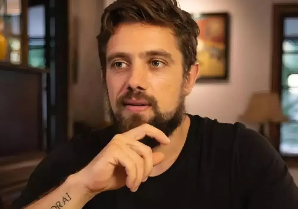 Rafael Cardoso. (Reprodução)