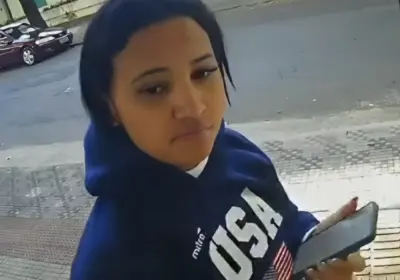 Vídeo mostra suspeita descartando roupa após assassinato de idosos em BH